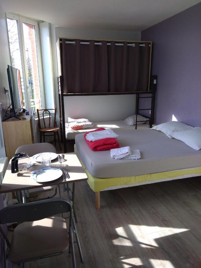 Les Chambres Studios De Pleslin-Foucher Bagian luar foto