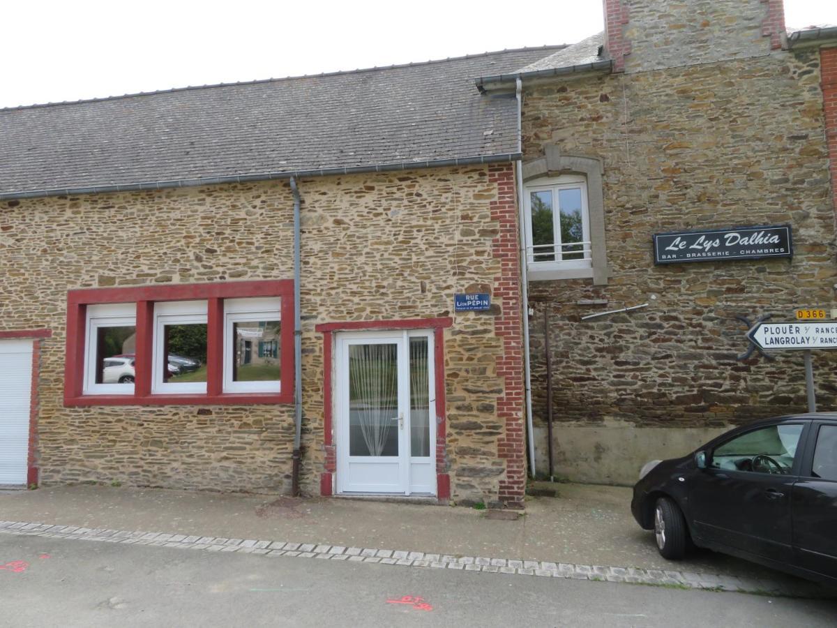 Les Chambres Studios De Pleslin-Foucher Bagian luar foto