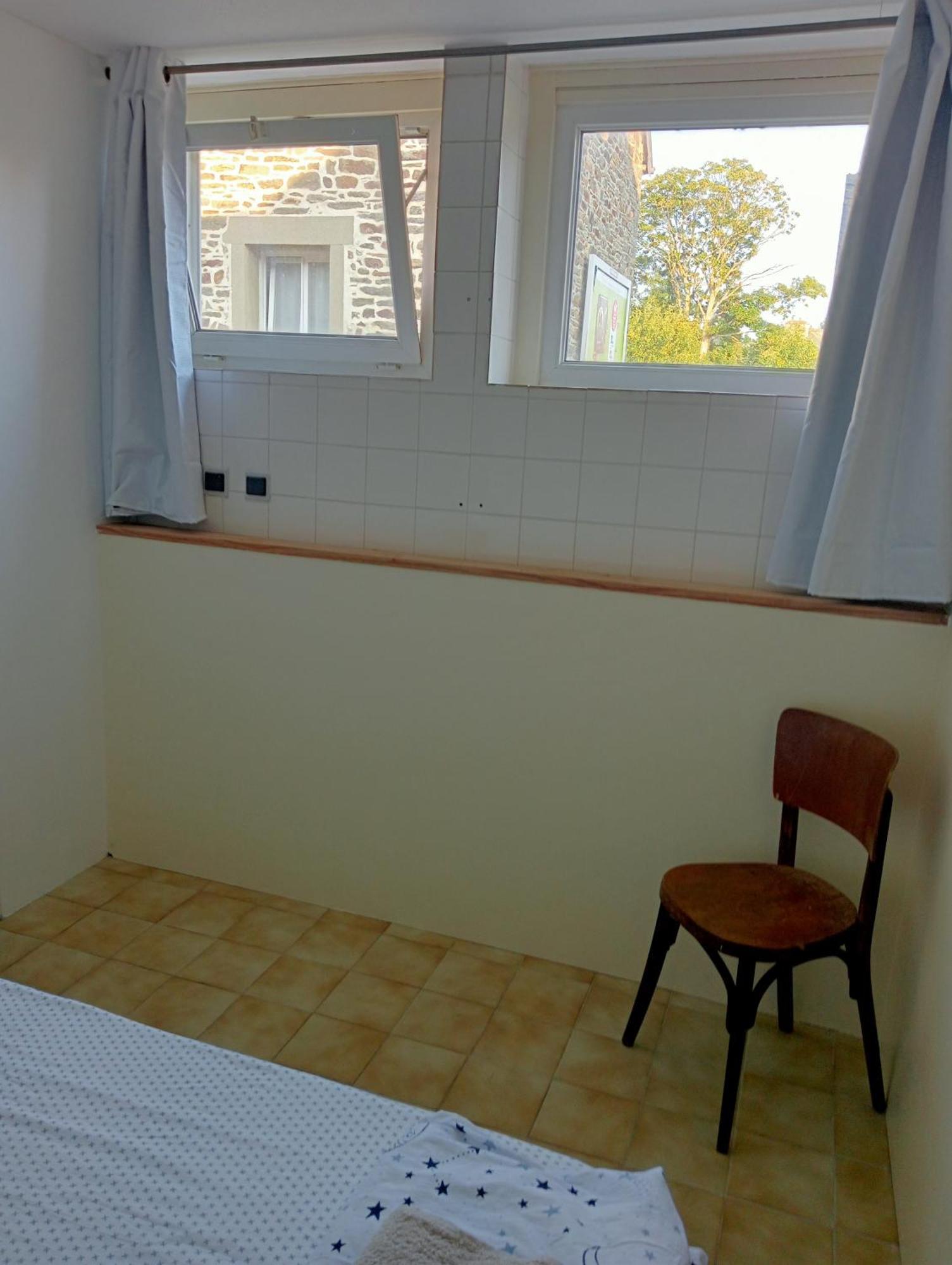Les Chambres Studios De Pleslin-Foucher Ruang foto